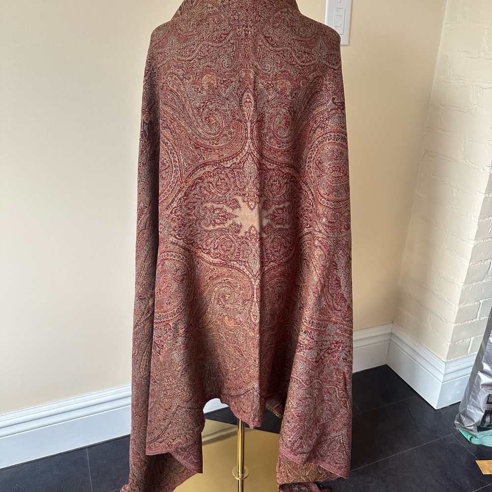Paisley Patterned Shawl